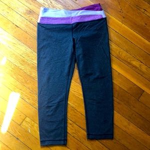 Lululemon gray calf length pants